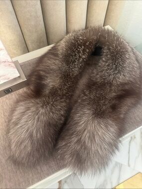 Crystal Fox fur scarf collar clip on